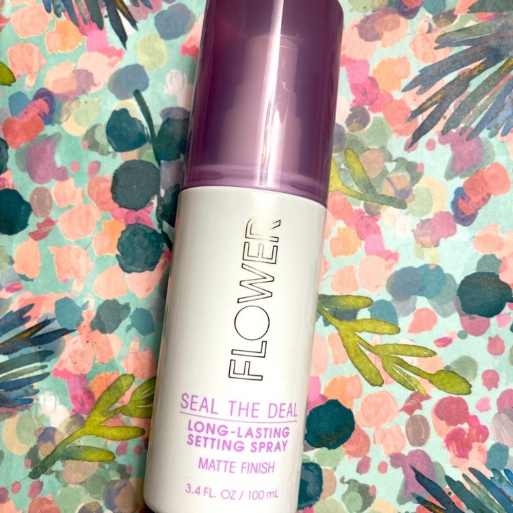 [ FREE w/ $15 purchase ] Flower Seal the Deal Long-Lasting Setting Spray